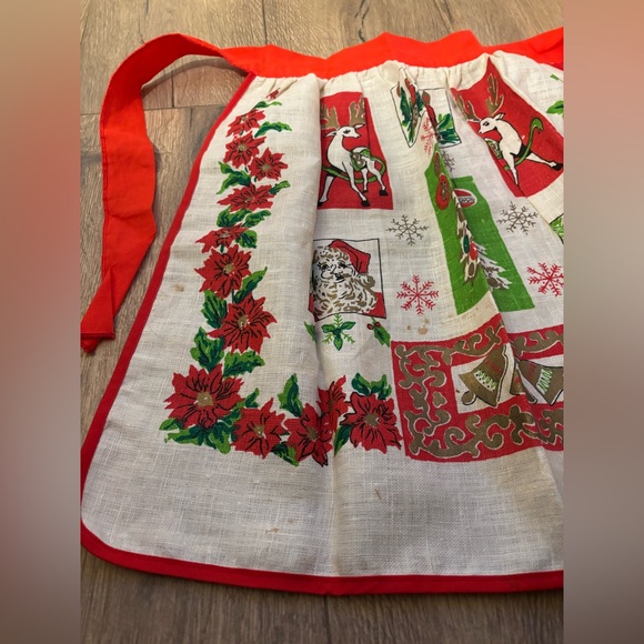 Vintage Linen Festive Red and White Apron Skirt Baking Holiday Christmas - Picture 3 of 12